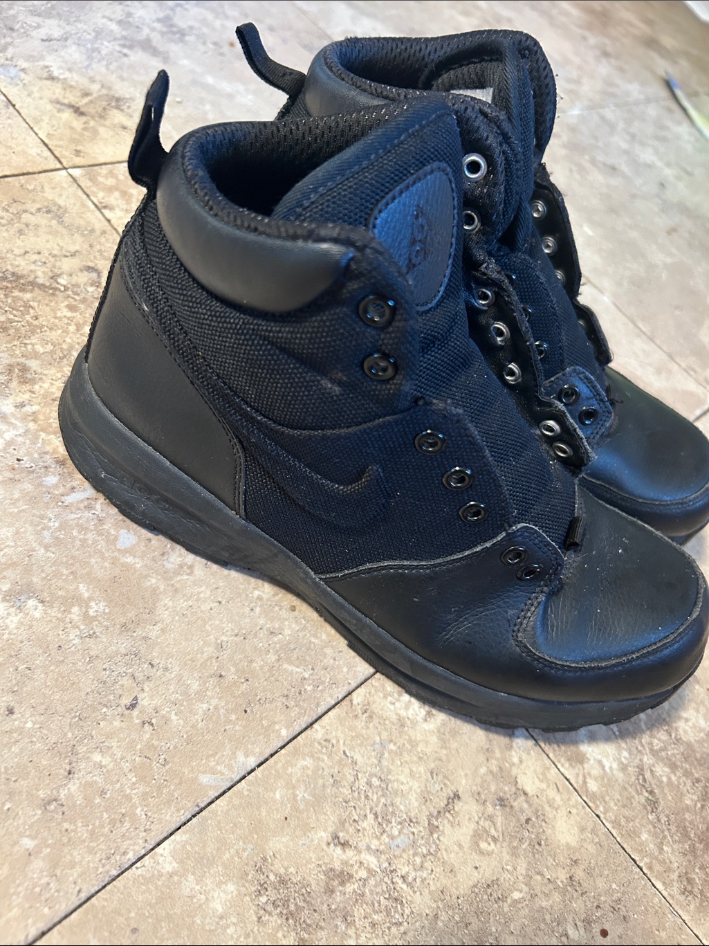 Nike Black High-Top Men's Boots